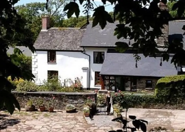 Burton Farmhouse