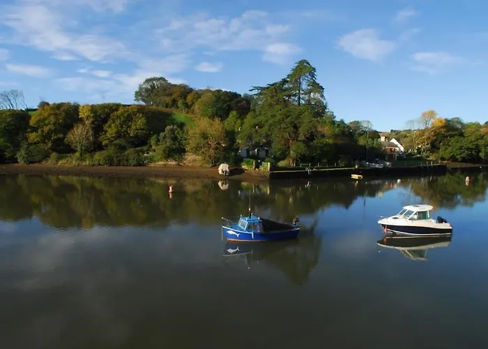 Cabin: The Boathouse